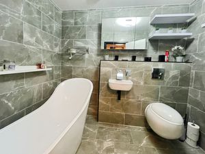 Bathroom - click for photo gallery